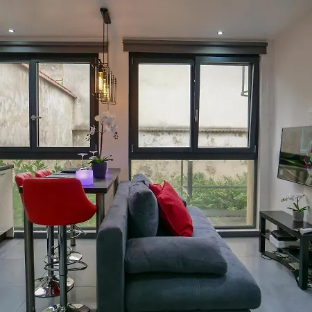 Le Drouhouse + Parking Prive Apartment *